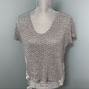AMERICAN EAGLE women’s size small knit top with lace short sleeve grey